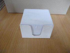 Jegyzettömb (kocka) tokkal